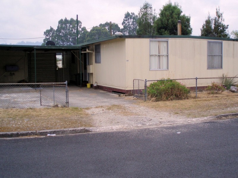 17 Kershaw Street, Tullah TAS 7321