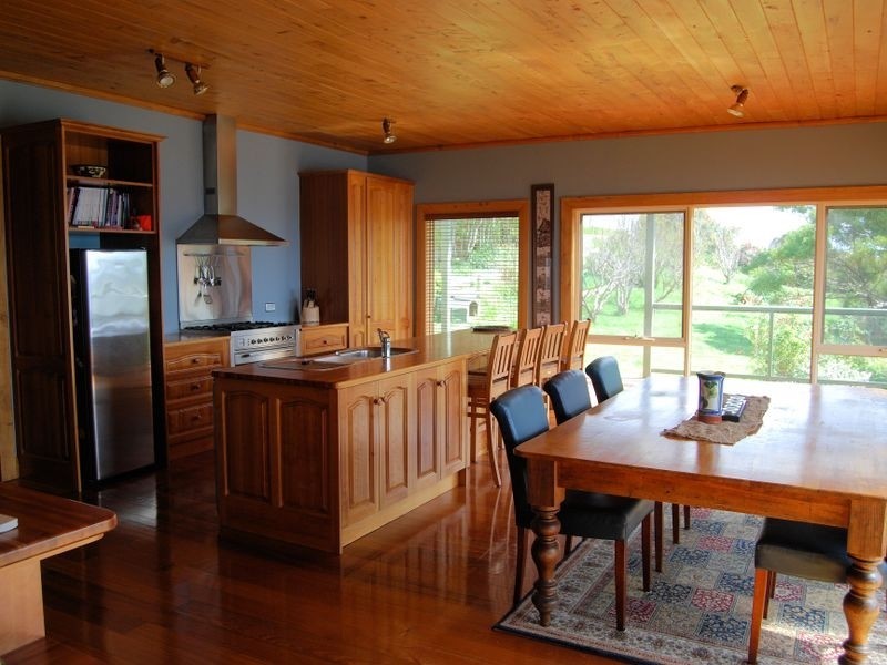 272 Tollymore Road, Table Cape TAS 7325