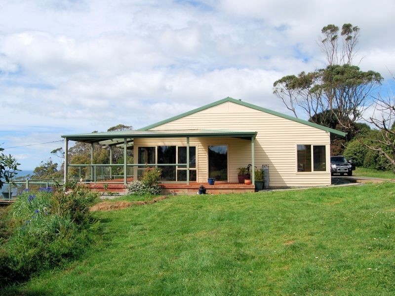 272 Tollymore Road, Table Cape TAS 7325