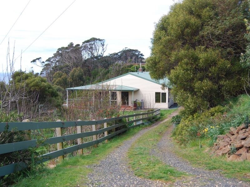 272 Tollymore Road, Table Cape TAS 7325