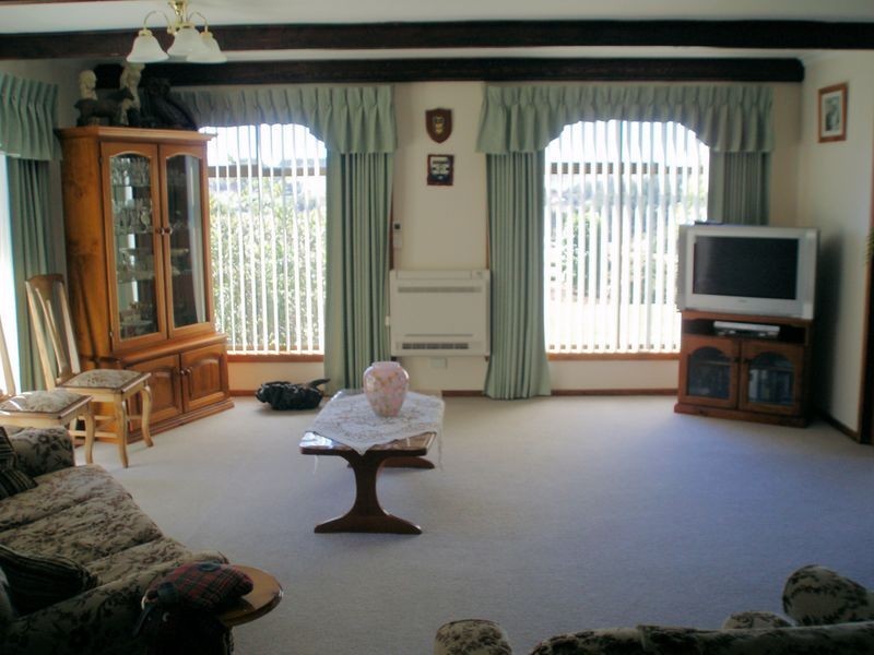 323 Preolenna Road, Flowerdale TAS 7325