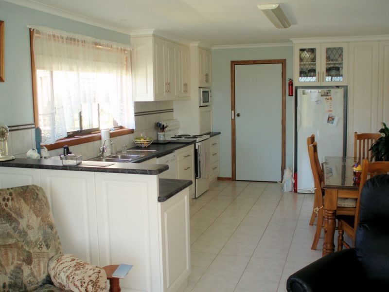 323 Preolenna Road, Flowerdale TAS 7325
