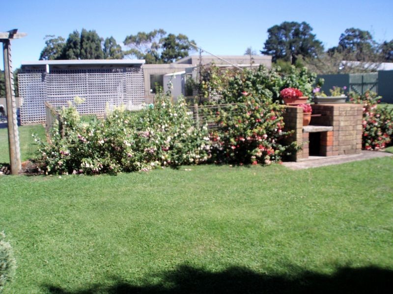 323 Preolenna Road, Flowerdale TAS 7325