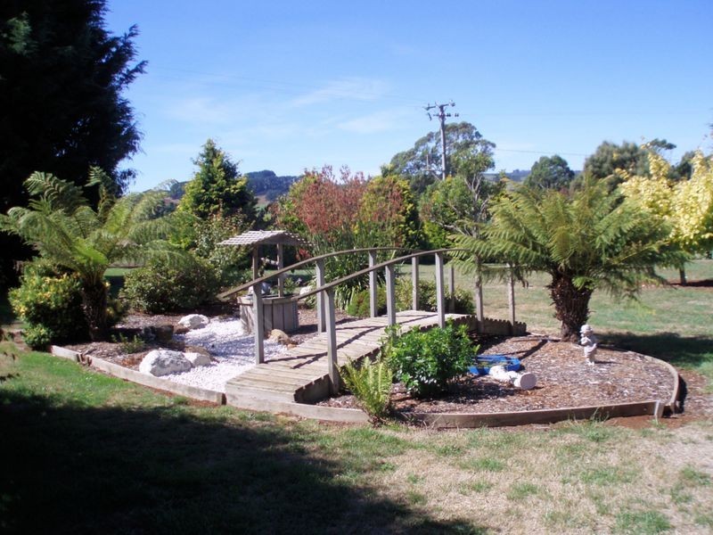 323 Preolenna Road, Flowerdale TAS 7325