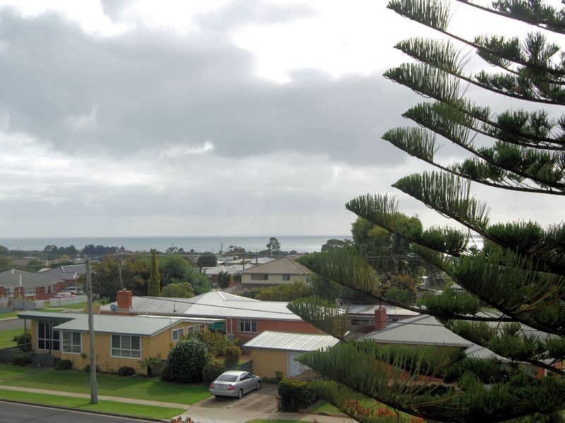42 Pelissier Street, Somerset TAS 7322