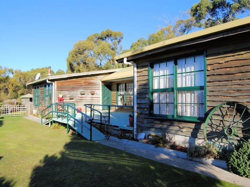 3 Banksia Avenue, Sisters Beach TAS 7321