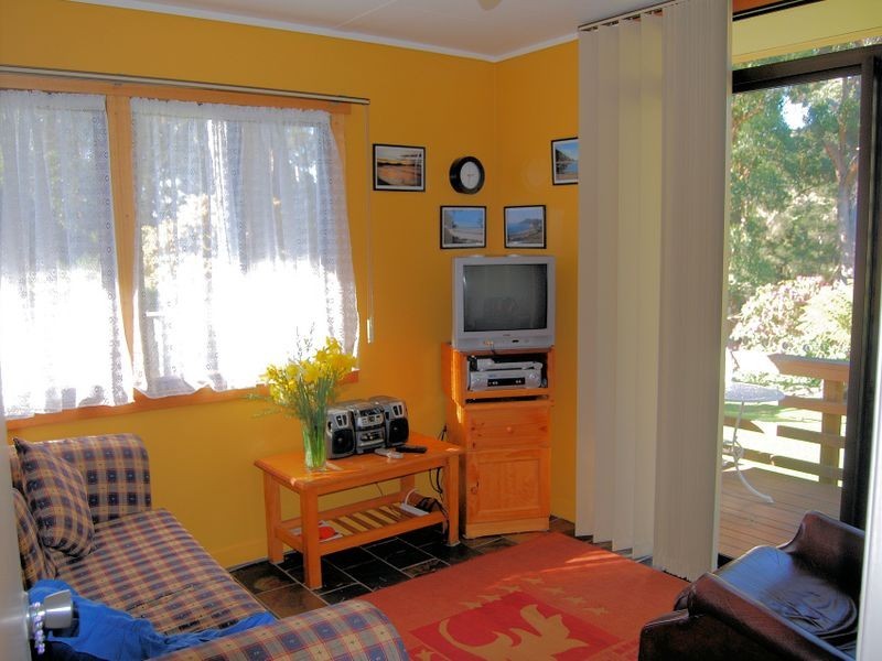 35 Banksia Avenue, Sisters Beach TAS 7321