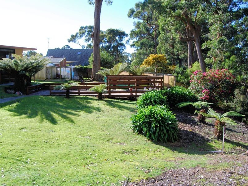 35 Banksia Avenue, Sisters Beach TAS 7321