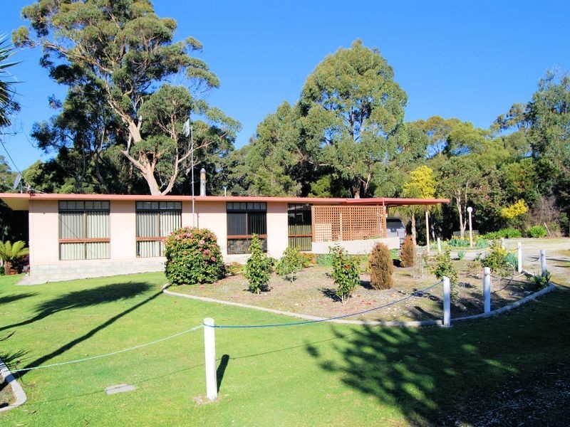35 Banksia Avenue, Sisters Beach TAS 7321