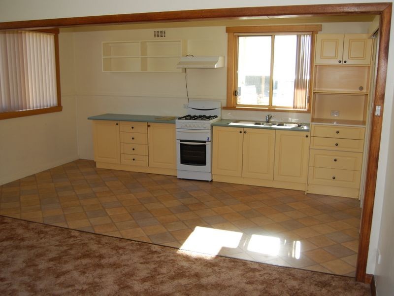 22 Ronald Crescent, Somerset TAS 7322