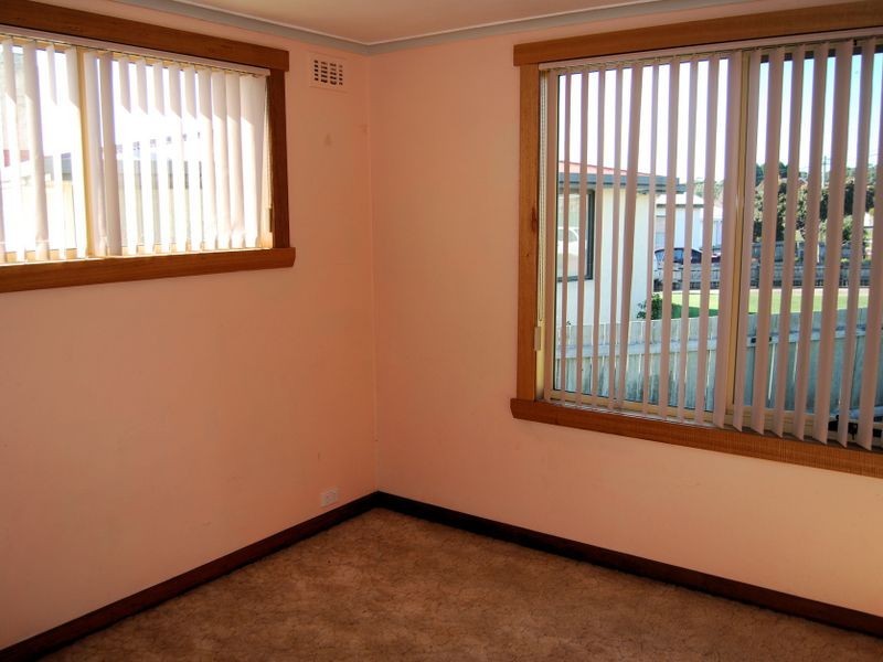 22 Ronald Crescent, Somerset TAS 7322