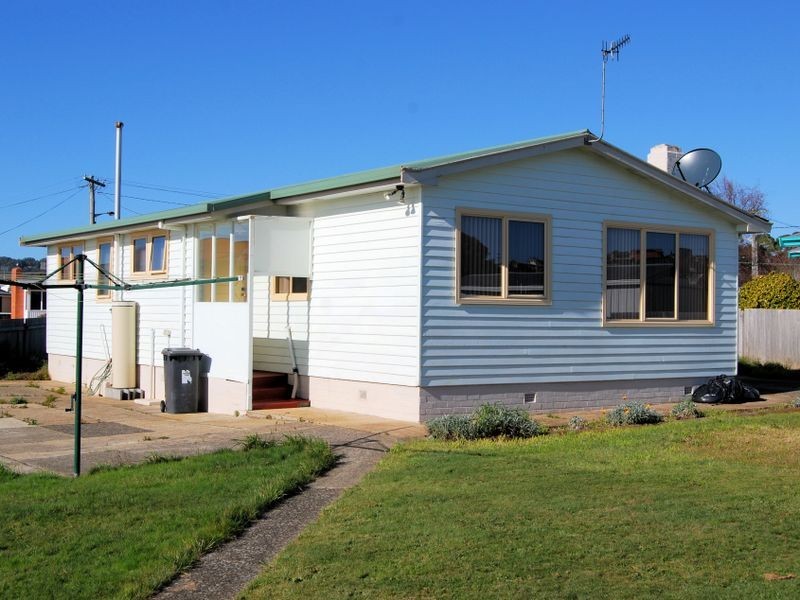 22 Ronald Crescent, Somerset TAS 7322