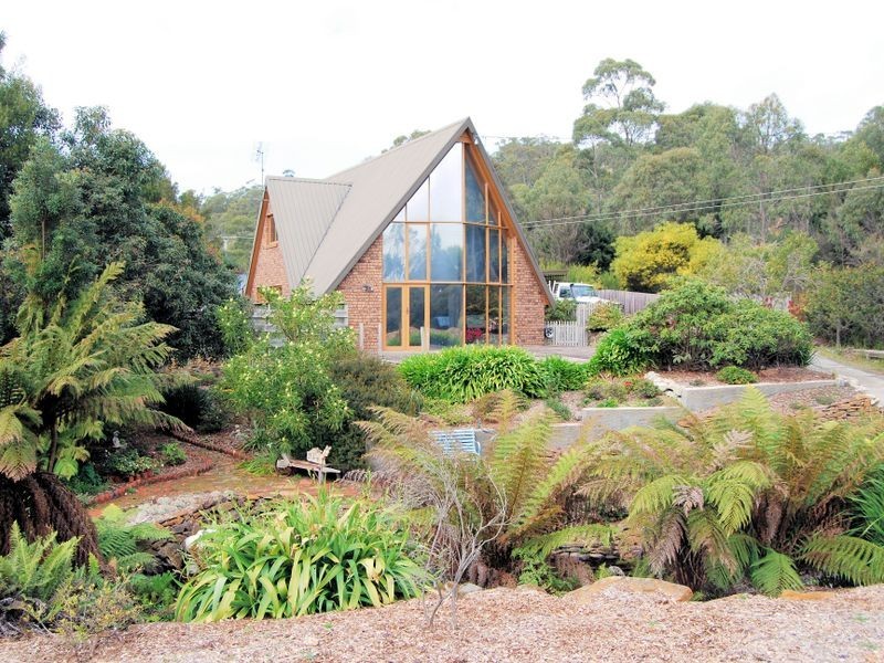 9-11 Banksia Avenue, Sisters Beach TAS 7321