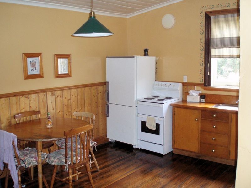 6 Reid Street, Strahan TAS 7468