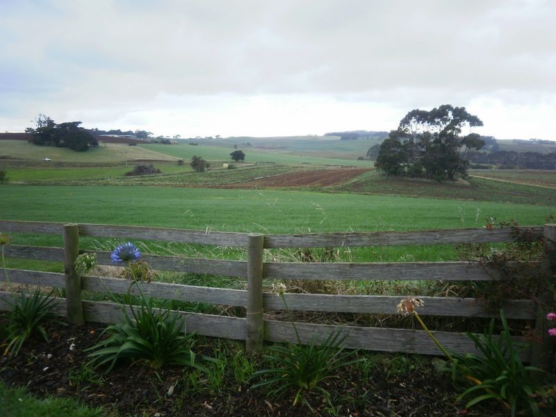 16931 Bass Highway, Flowerdale TAS 7325