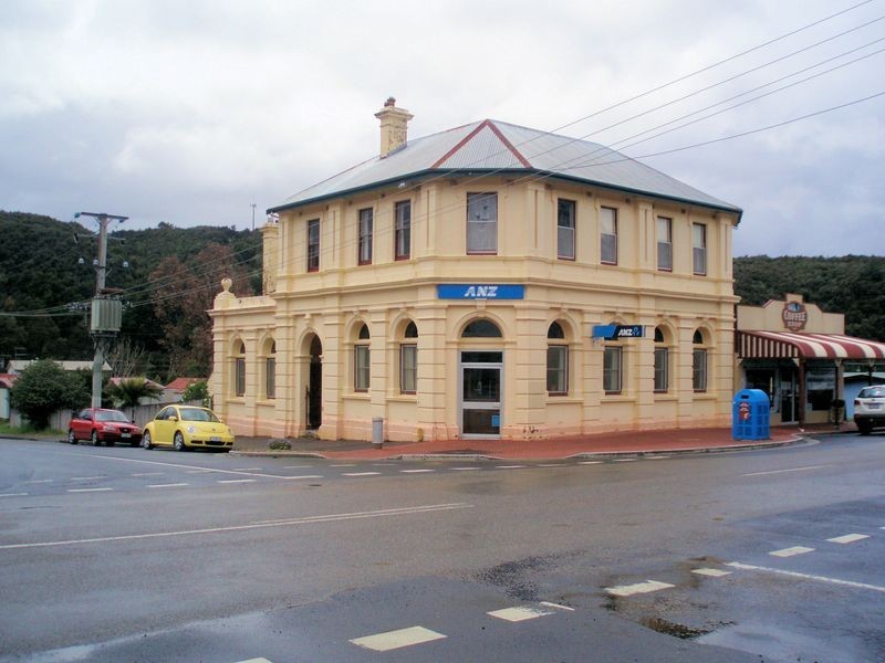 112 Main Street, Zeehan TAS 7469