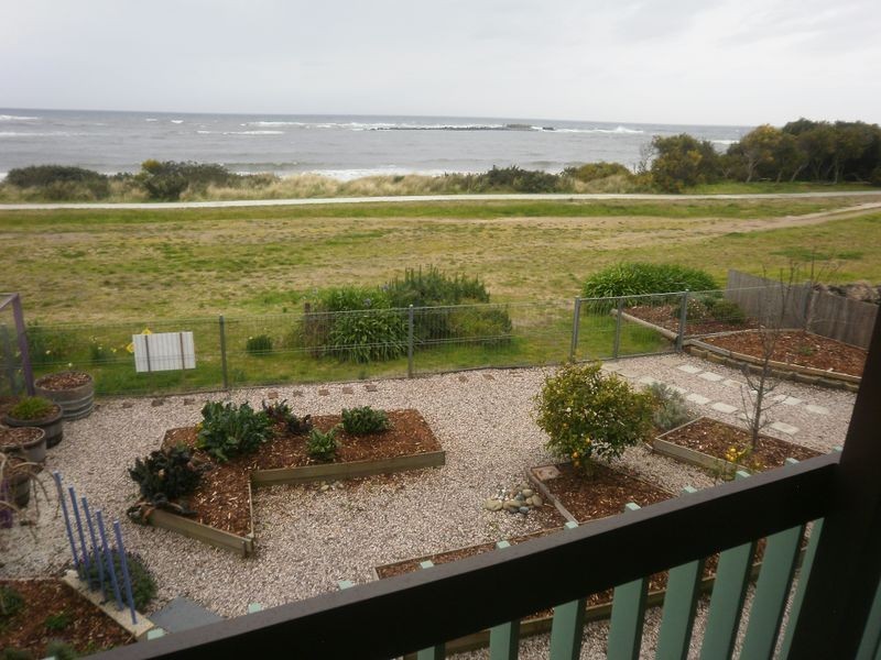 42 Old Bass Highway, Wynyard TAS 7325