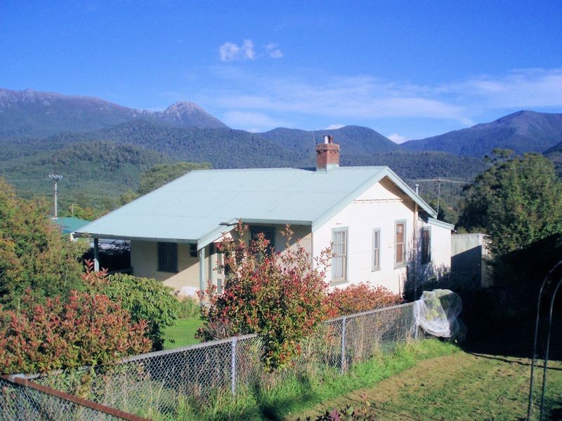 6 Read Street, Rosebery TAS 7470