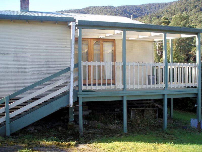 6 Read Street, Rosebery TAS 7470