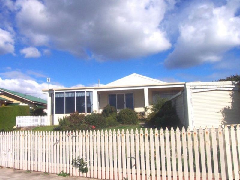 17 Old Bass Highway, Wynyard TAS 7325
