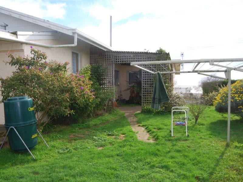 17 Old Bass Highway, Wynyard TAS 7325