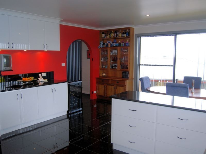 2 Oonah Crescent, Somerset TAS 7322