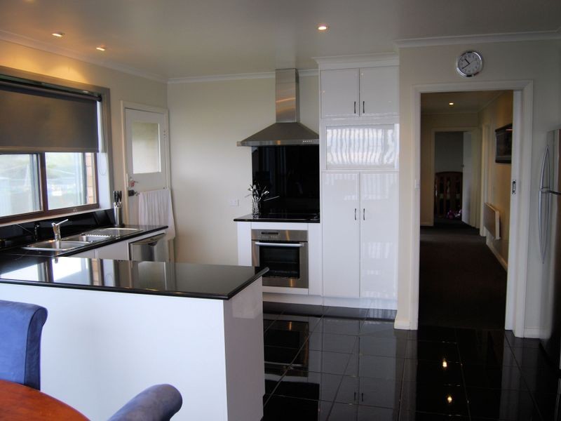 2 Oonah Crescent, Somerset TAS 7322