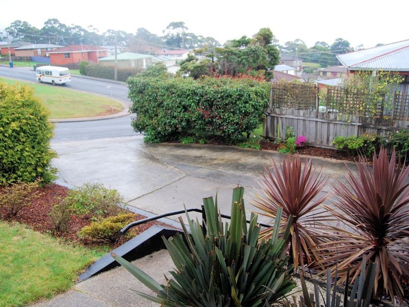 2 Oonah Crescent, Somerset TAS 7322