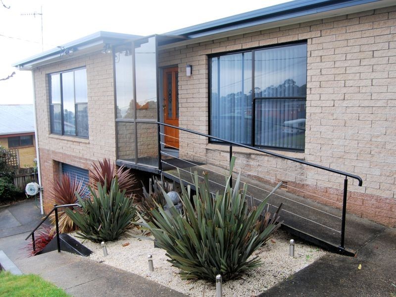 2 Oonah Crescent, Somerset TAS 7322