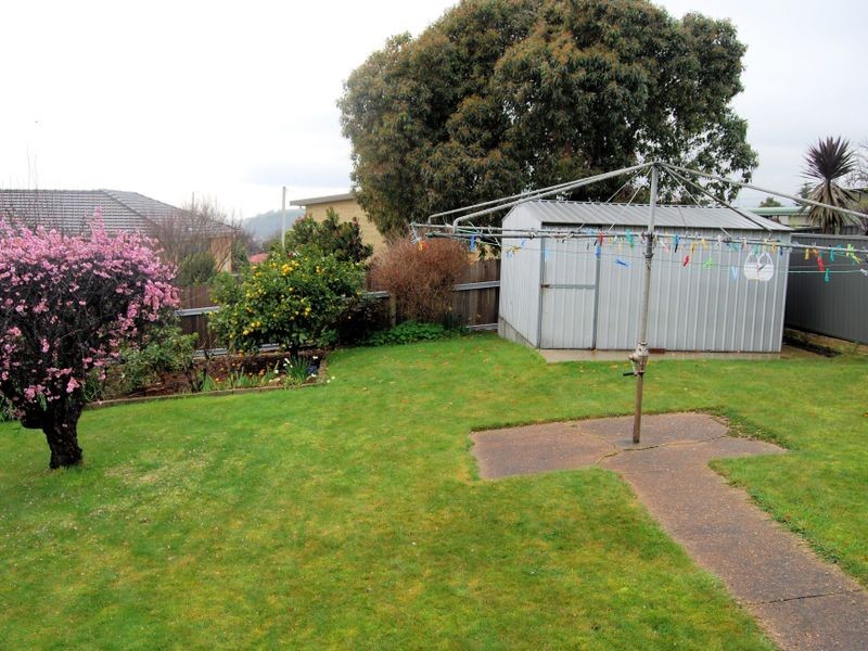2 Oonah Crescent, Somerset TAS 7322