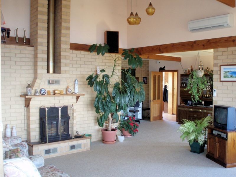 428 Tollymore Road, Table Cape TAS 7325