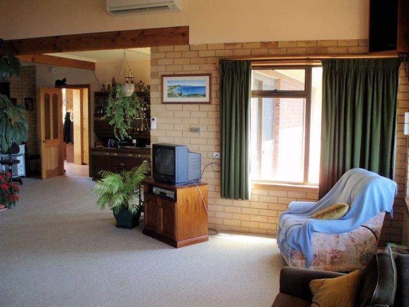 428 Tollymore Road, Table Cape TAS 7325