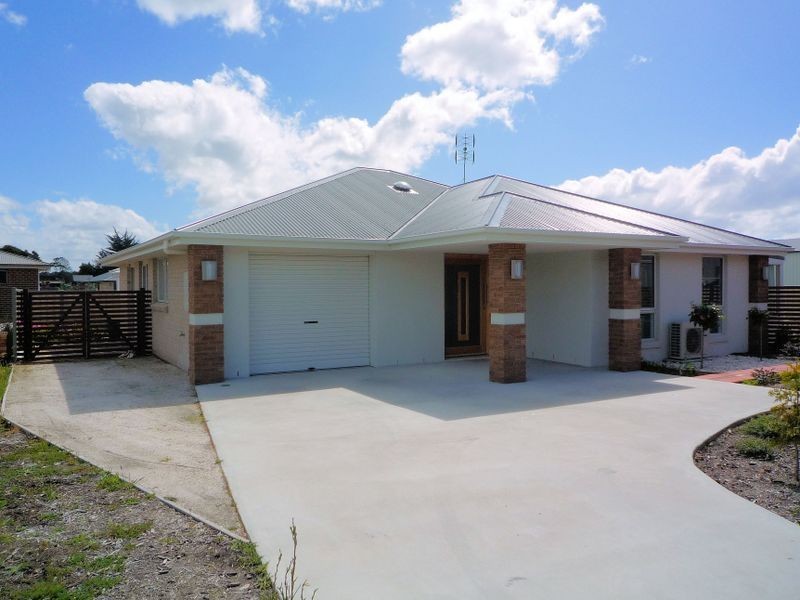 2/29a Katelyn Drive, Wynyard TAS 7325
