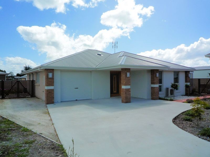 2/29a Katelyn Drive, Wynyard TAS 7325