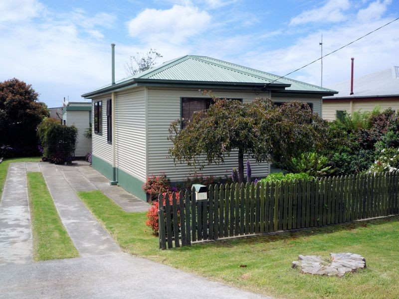 33 Bells Parade, Somerset TAS 7322