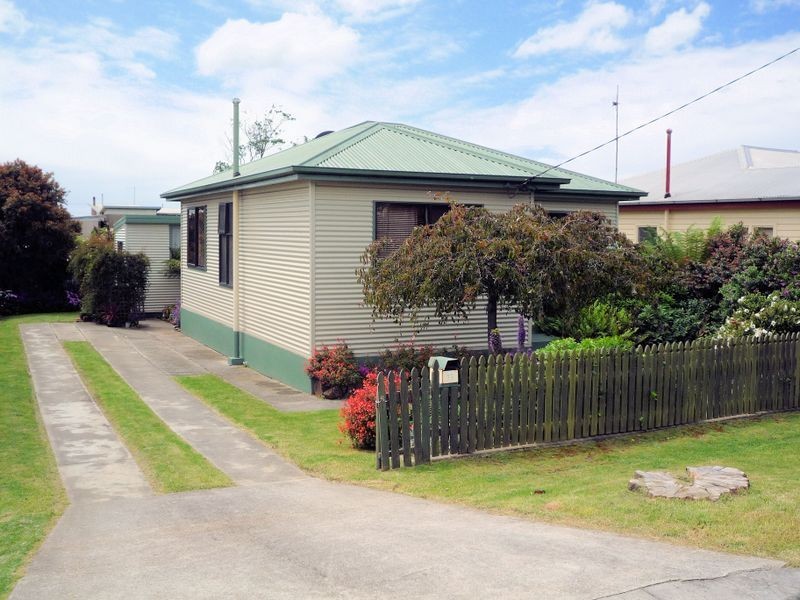33 Bells Parade, Somerset TAS 7322