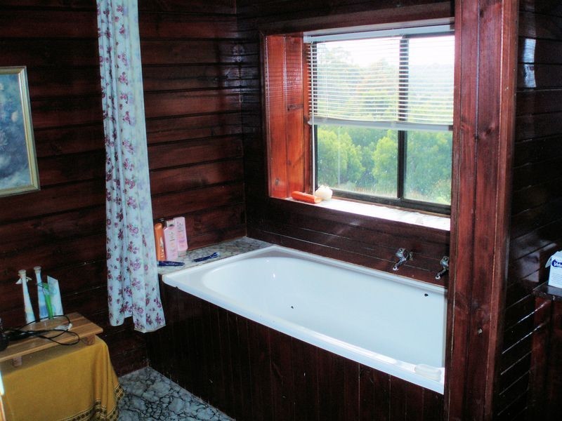 317 Ten Foot Track, Preolenna TAS 7325