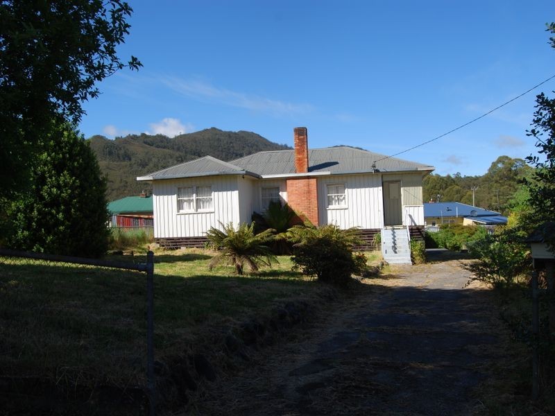 16 Giblin Street, Rosebery TAS 7470