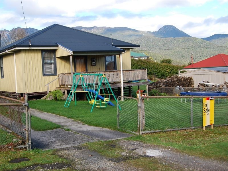 2 Natone Street, Rosebery TAS 7470