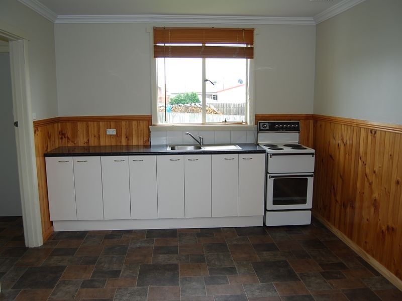 16 Hellyer Street, Smithton TAS 7330