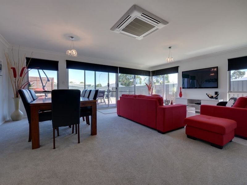 27 York Street, Wynyard TAS 7325