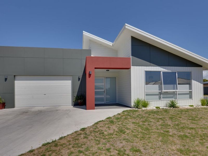 27 York Street, Wynyard TAS 7325