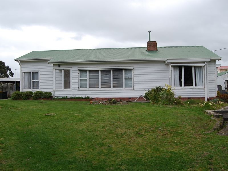 155 – 155a Old Bass Highway, Wynyard TAS 7325