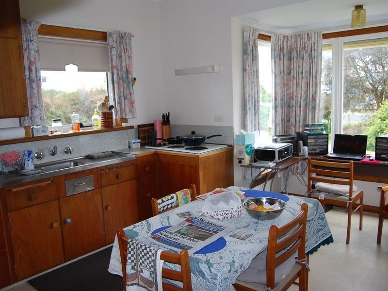 155 – 155a Old Bass Highway, Wynyard TAS 7325