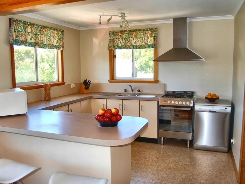 43 Irbys Circus, Sisters Beach TAS 7321