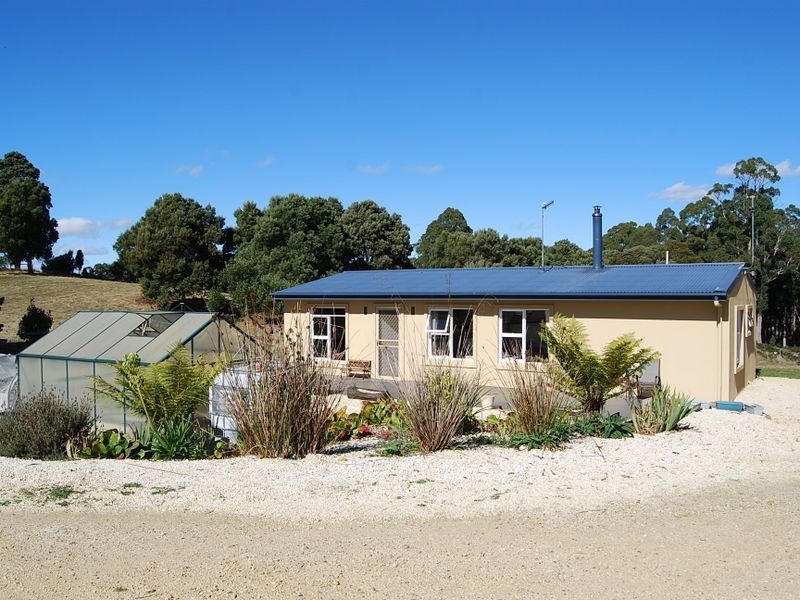 184 Lyons Road, Lapoinya TAS 7325