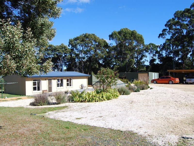 184 Lyons Road, Lapoinya TAS 7325