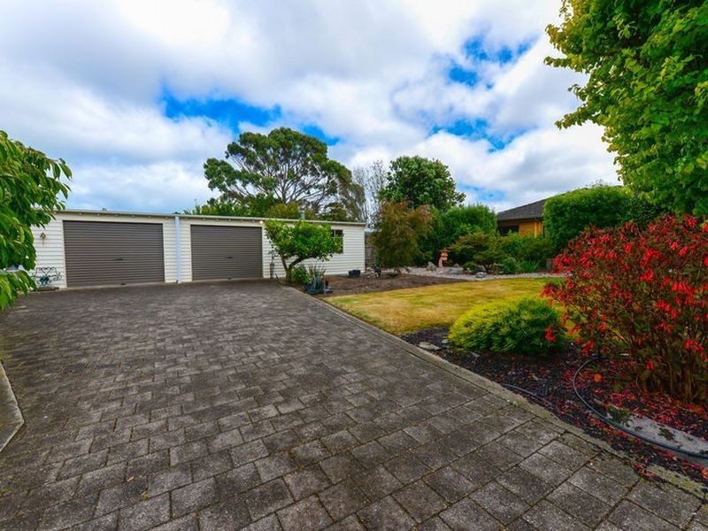 33 Main Road, Stanley TAS 7331