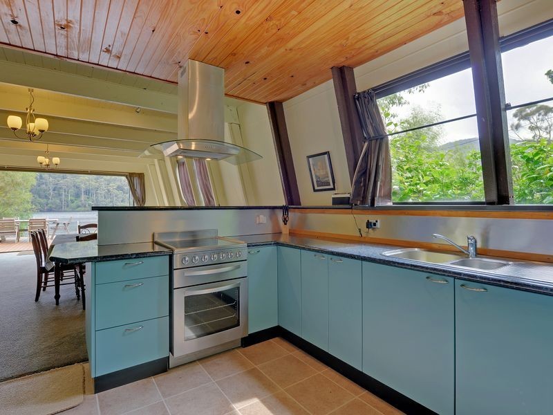 22 Tink Taylor Avenue, Sisters Beach TAS 7321