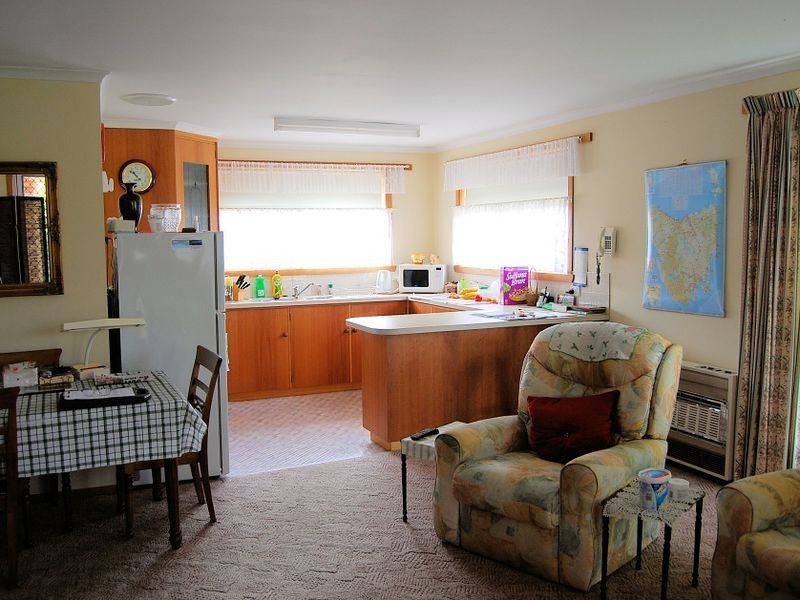 2/33 Saunders Street, Wynyard TAS 7325